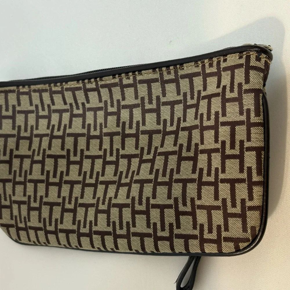 Tommy Hilfiger wristlet Women’s Brown Tan Retro‎ 90s small coin purse vintage